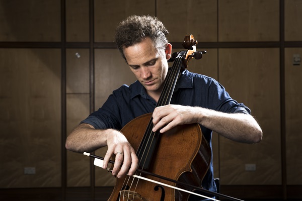 Julian Thompson
