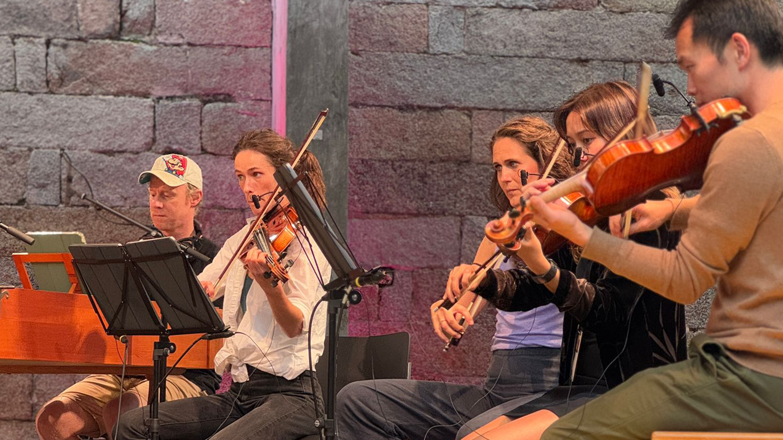 ACO rehearses in Hong Kong