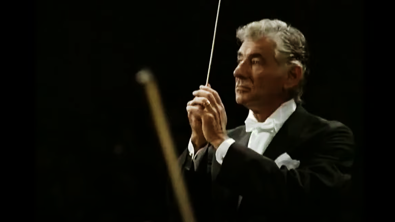 Bernstein conducts Mahler