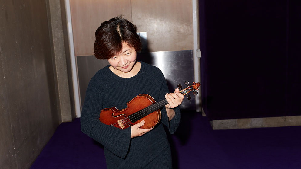 Photo of ACO violinist Aiko Goto