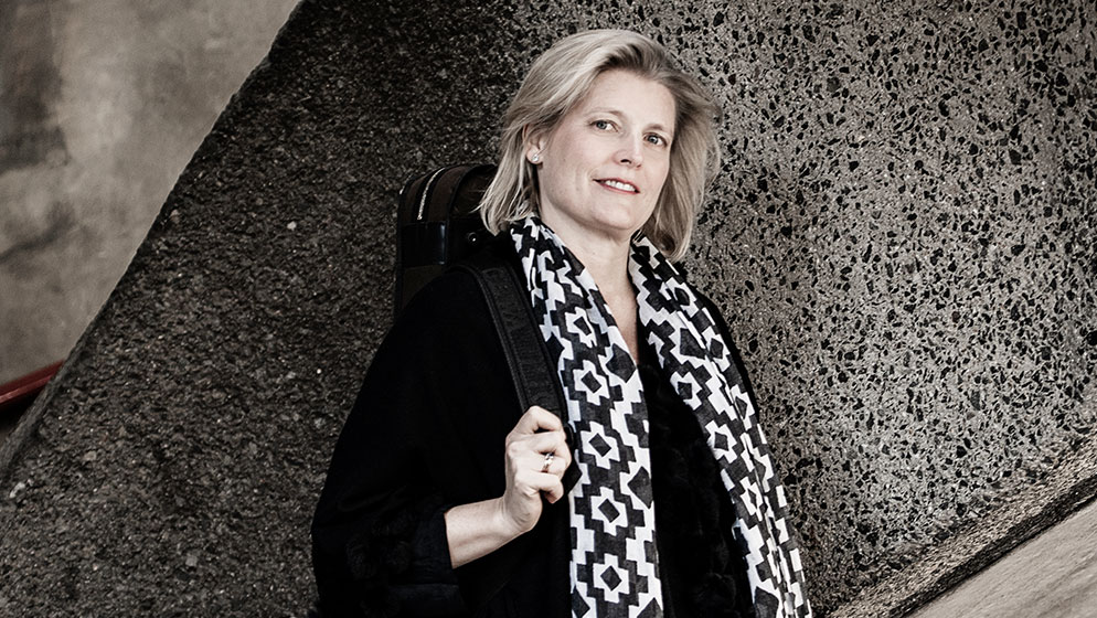 Photo of ACO Principal Violin Helena Rathbone