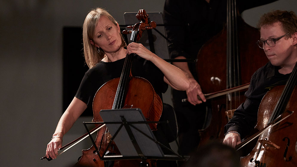 Photo of ACO Cellist Melissa Barnard