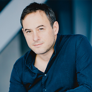 Guest Director Jonathan Cohen