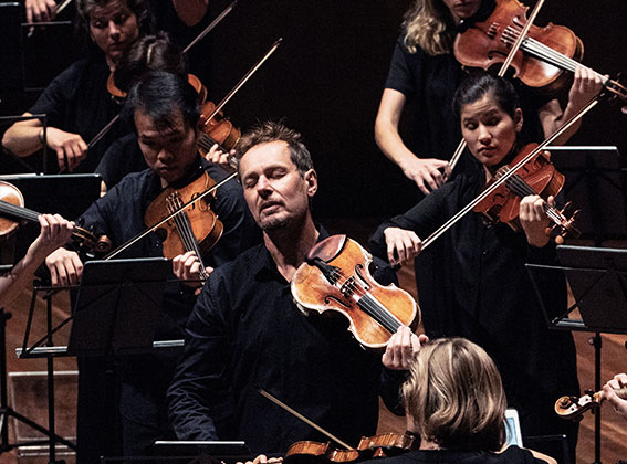 Richard Tognetti & the ACO perform Beethoven's Violin Concerto