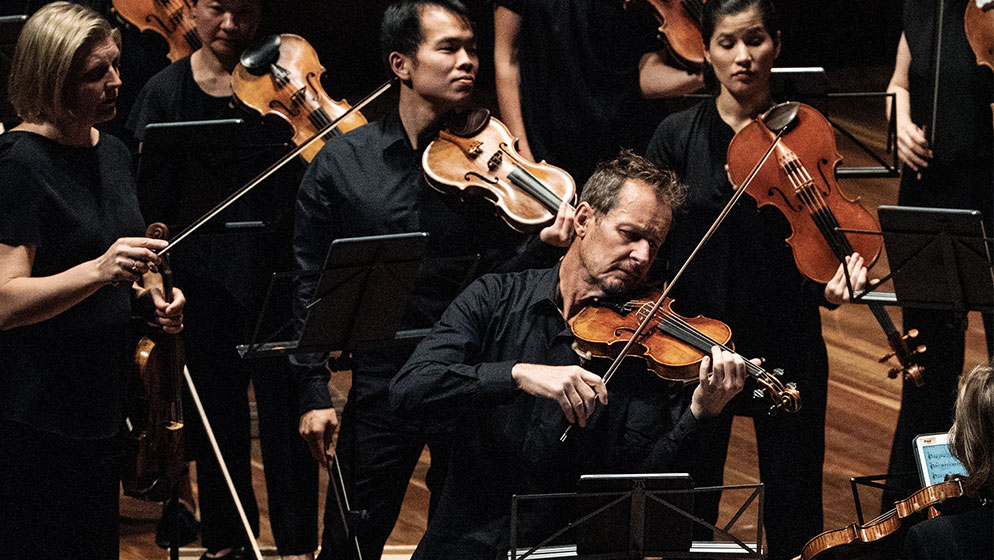 Richard Tognetti and the Orchestra performing Beethoven