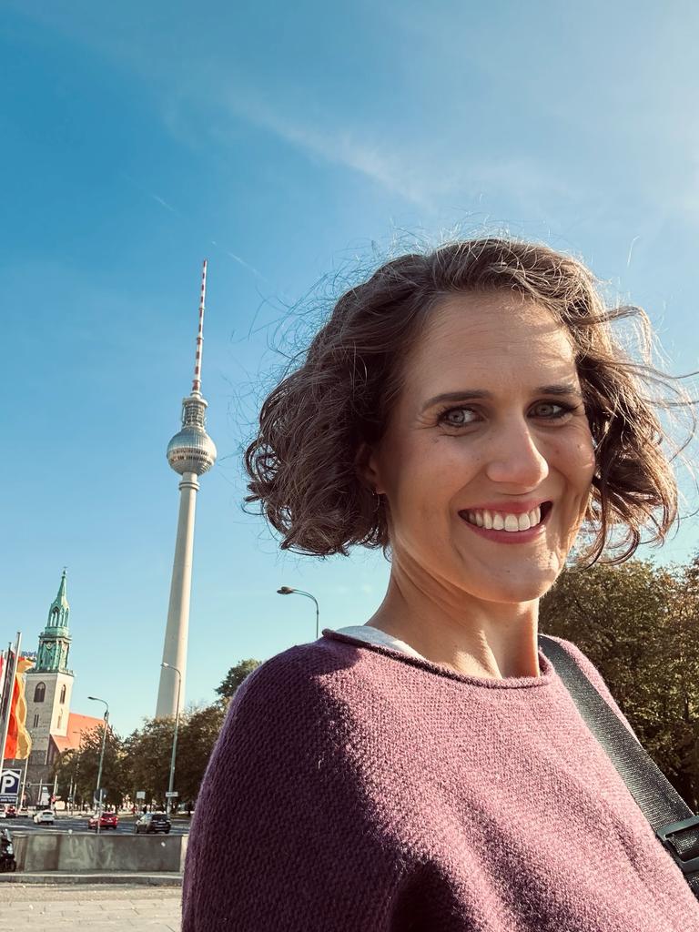 Stefanie Farrands, ACO Principal Viola, in Berlin