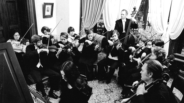 197576originalplayersrehearsinginNancyClementslivingroom