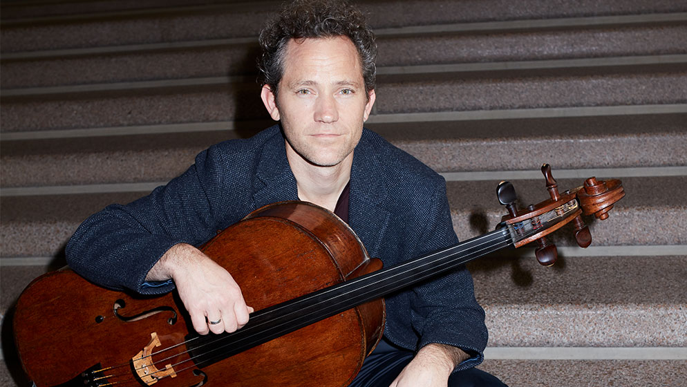 Photo of ACO Cellist Julian Thompson